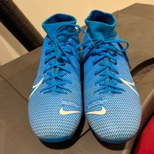 Men’s Nike Mercurial Vapor 13 Soccer Cleats size-10